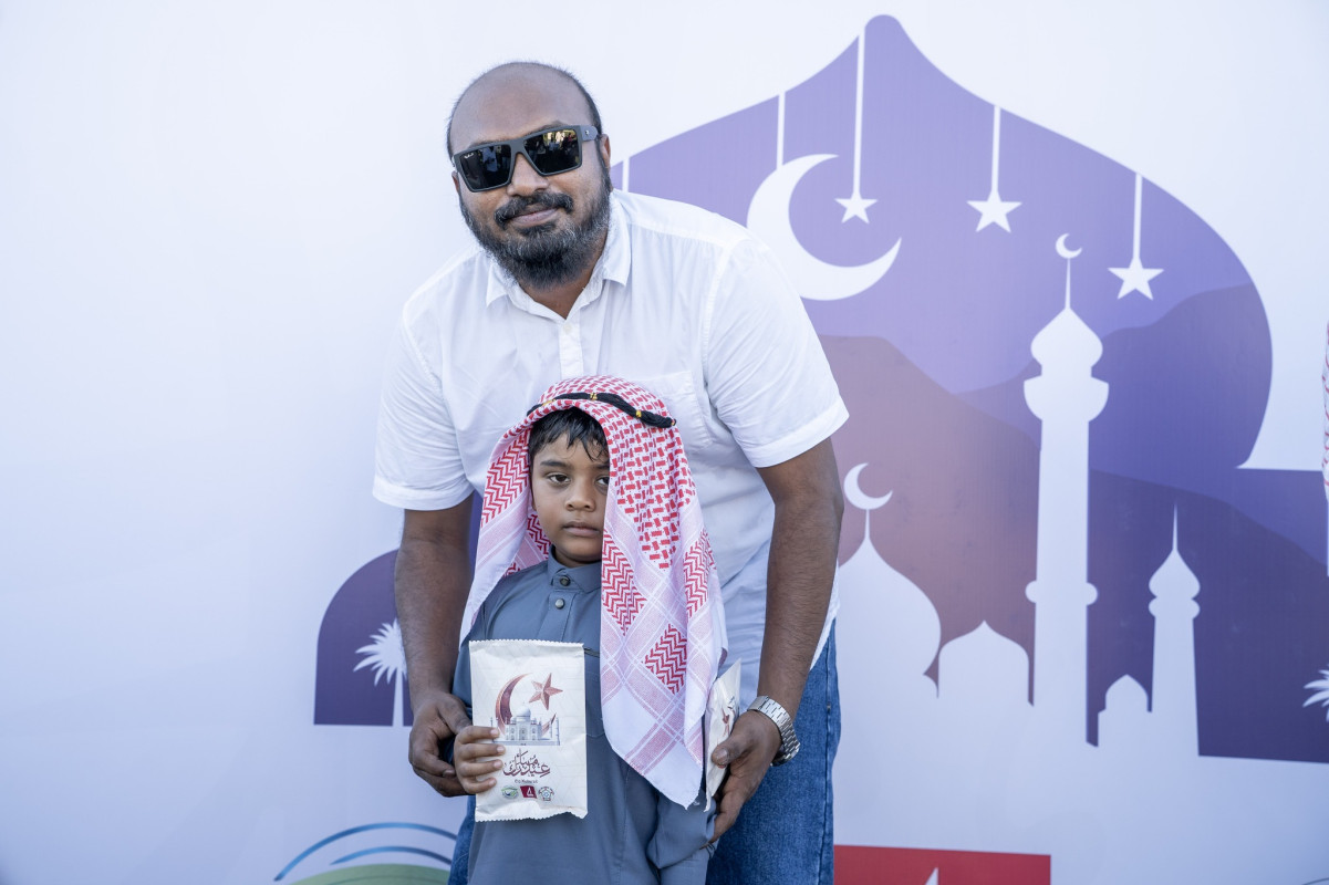 1447 އަހަރުގެ ފިތުރު އީދު ނަމާދުގެ ބަރަކާތްތެރި ޖަމާއަތުގައި ބައިވެރިވި ހުރިހާ ކުޑަކުދިންނަށް ހަދިޔާ ބެހުމުގެ ޚާއްޞަ ހަރަކާތް.